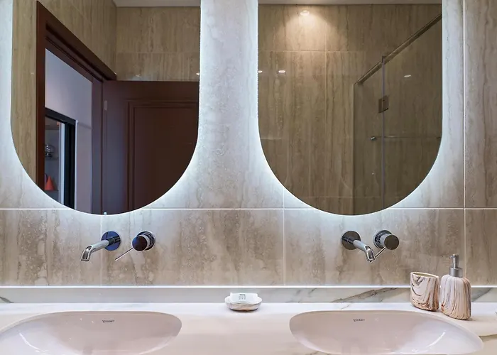 Liv Mackenzie Adults Only Lägenhetshotell