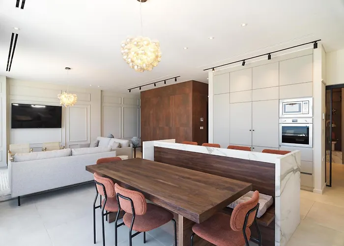 Liv Mackenzie Adults Only Apartahotel 4*