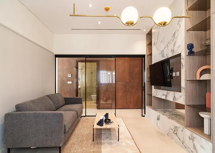 Liv Mackenzie Adults Only Apartahotel Lárnaca