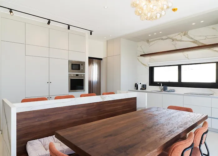 Liv Mackenzie Adults Only 4* Larnaca