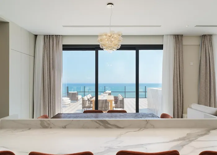 Liv Mackenzie Adults Only Lägenhetshotell