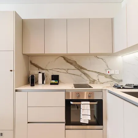 Liv Mackenzie Adults Only Aparthotel 4*