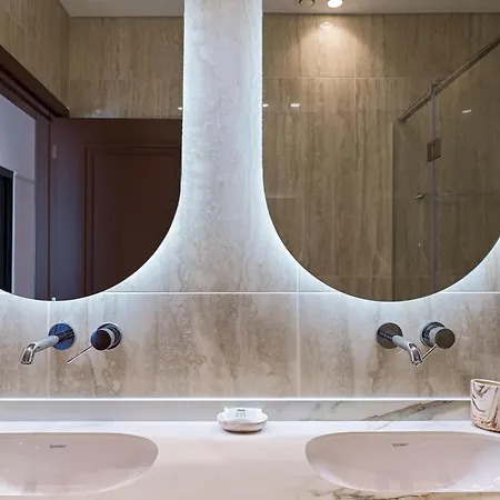 Liv Mackenzie Adults Only Aparthotel