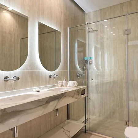 Liv Mackenzie Adults Only Appart hôtel