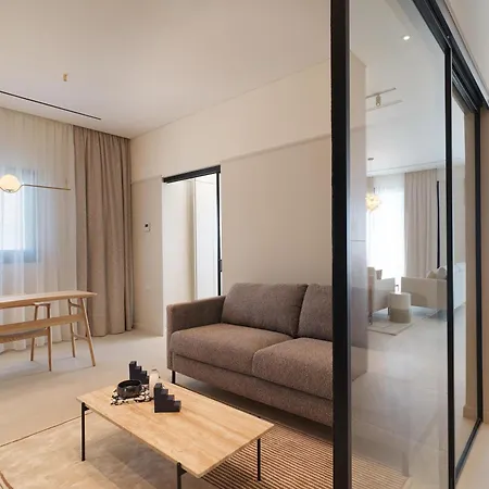 Liv Mackenzie Adults Only Appart hôtel Larnaca