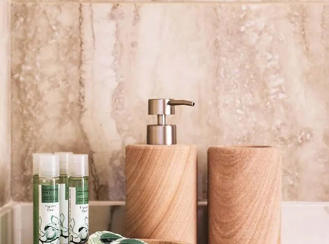 Liv Mackenzie Adults Only Aparthotel 4*