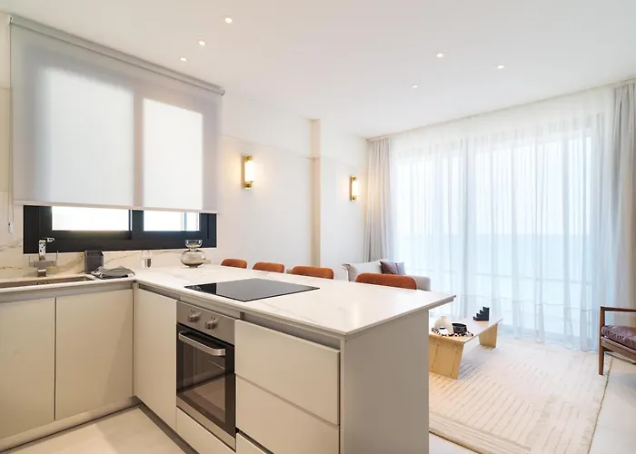 Liv Mackenzie Adults Only Aparthotel 4*