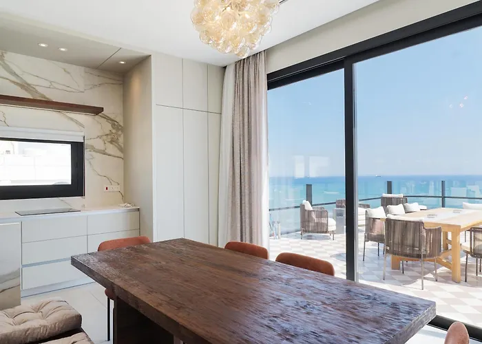 Aparthotel Liv Mackenzie Adults Only Larnaka