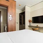Liv Mackenzie Adults Only 4* Lárnaca